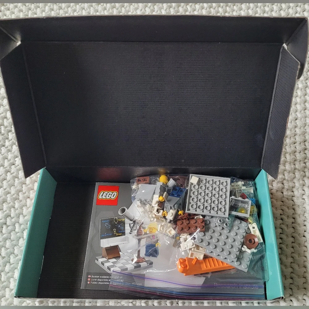 LEGO Research Institute Set For Ages 10+, 165 Pcs.